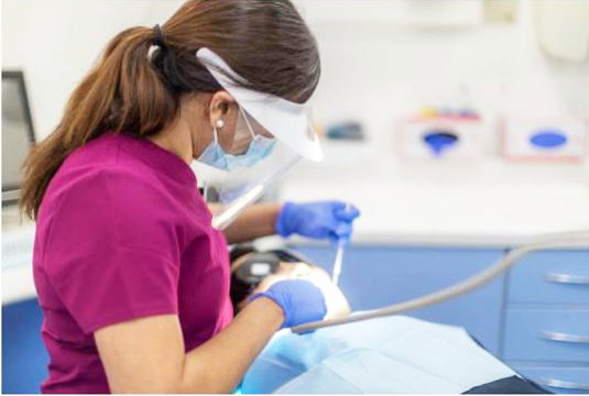 Female gentle dentist in Wandsworth and Barnes